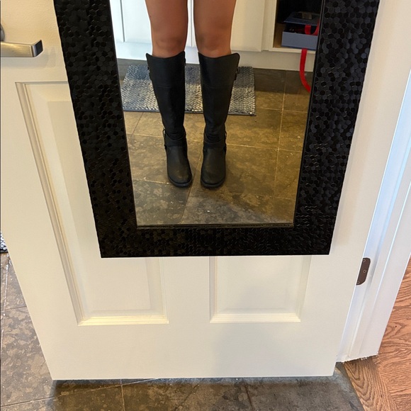 Black Knee-High Leather Boots - Picture 4 of 5